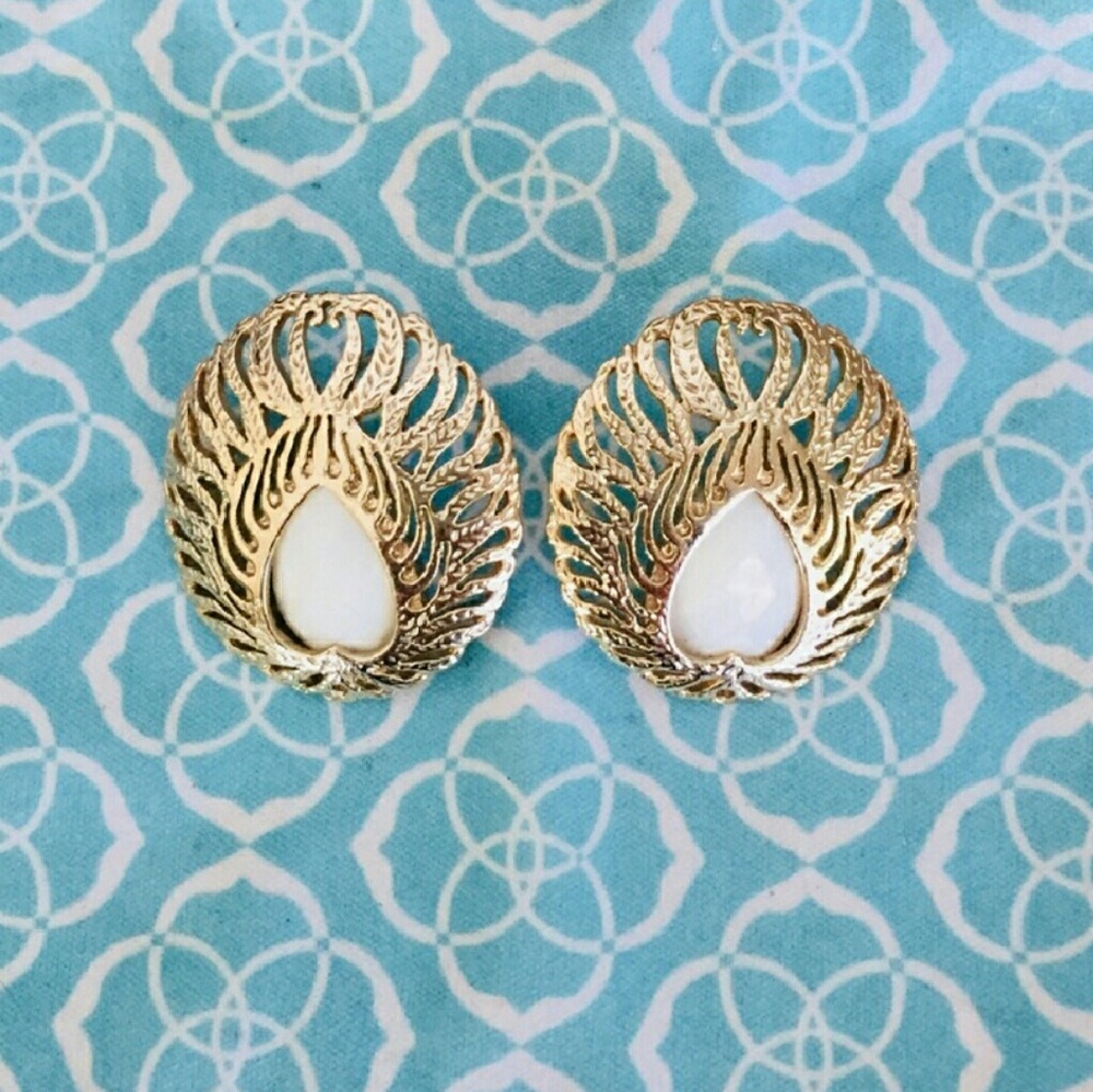 (NFS) Thanks for the help! Aliyah is their name! ❤